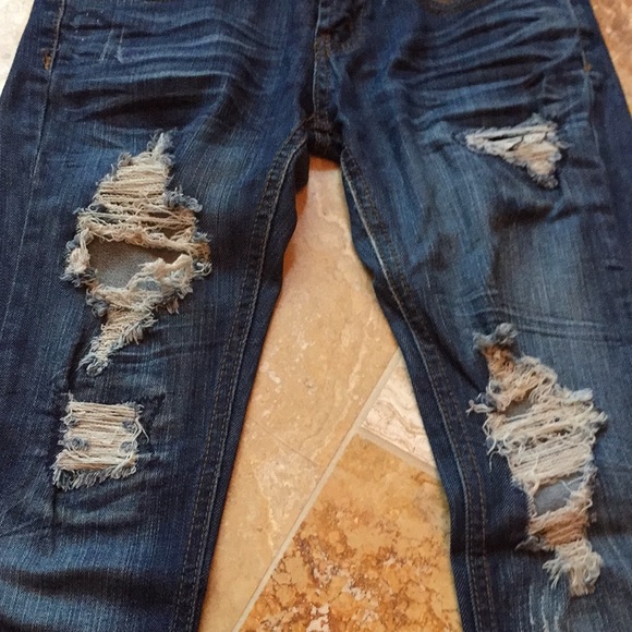 Machine Nouvelle mode ripped & torn/cutoff ankles - Picture 3 of 8